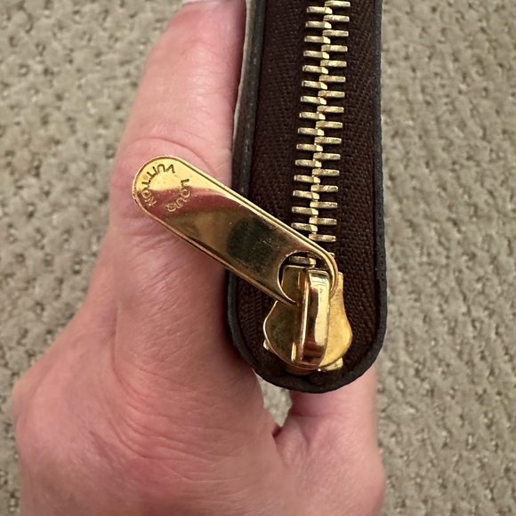 Louis Vuitton compact zippy wallet - Picture 9 of 16